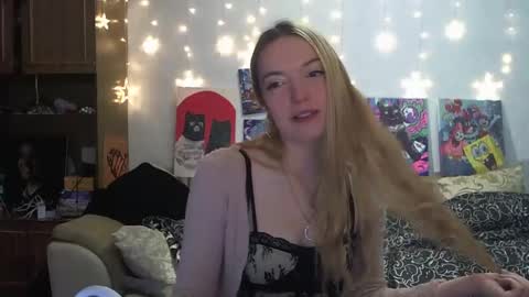 Snapshot of sophiasonata chatting on January 2025 12:42:01 AM SophiaSonata online show from January 2025 12:42:01 AM