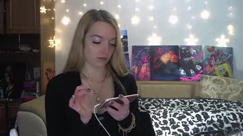 Snapshot of sophiasonata chatting on January 2025 10:28:02 PM SophiaSonata online show from January 2025 10:28:02 PM