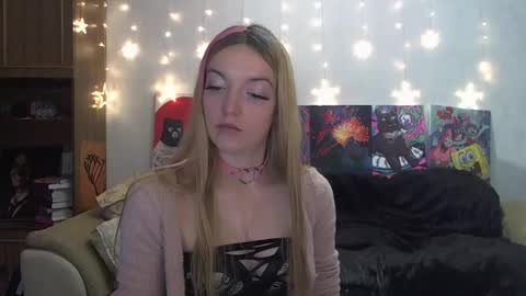 Snapshot of sophiasonata chatting on February 2025 04:16:01 PM SophiaSonata online show from February 2025 04:16:01 PM