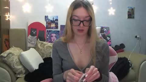 Snapshot of sophiasonata chatting on September 2025 08:21:02 PM SophiaSonata online show from September 2025 08:21:02 PM