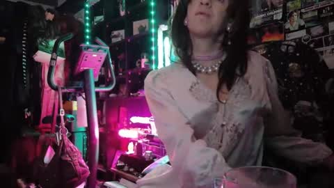 Sophie Satin1980 online show from May 2026 11:12:03 PM
