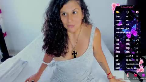 Sophia  online show from September 2025 06:11:02 PM