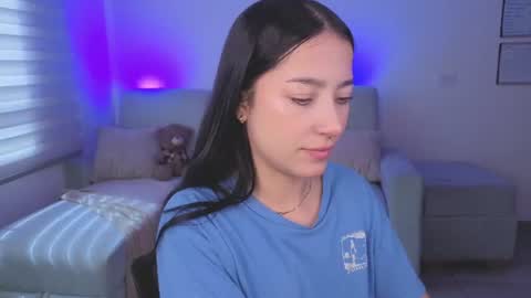 Snapshot of sophie_bbs chatting on June 2026 03:00:01 PM Sophie online show from June 2026 03:00:01 PM