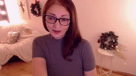 Snapshot of sophie_caring chatting on December 2024 05:20:01 AM Sophie online show from December 2024 05:20:01 AM