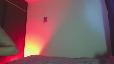 Snapshot of sophie_collins13 chatting on December 2024 09:16:01 PM Sophie online show from December 2024 09:16:01 PM