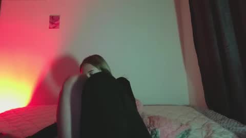 Snapshot of sophie_collins13 chatting on December 2024 12:11:02 AM Sophie online show from December 2024 12:11:02 AM