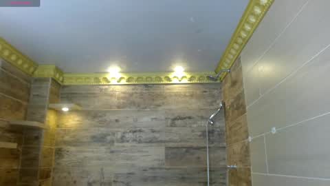 S O P H I E online show from April 2026 07:58:01 PM