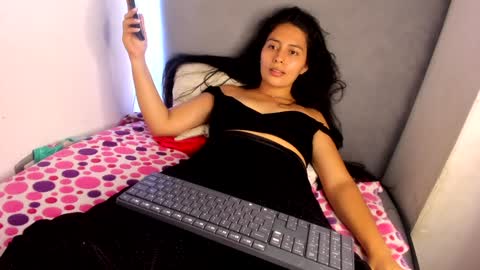 Sophie online show from December 2024 11:07:01 PM