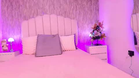 sophie online show from November 2025 11:54:02 AM