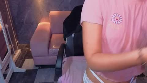 sophie_jones_b online show from April 2026 12:41:01 PM