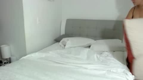 Sofa online show from March 2026 02:07:02 AM