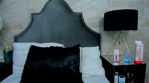 sophie_madisson online show from September 2025 07:26:01 PM
