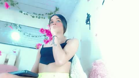 Snapshot of sophie_miaa chatting on December 2024 02:08:02 AM sophie_miaa online show from December 2024 02:08:02 AM