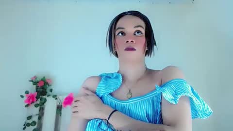 Snapshot of sophie_miaa chatting on January 2025 05:19:01 PM sophie_miaa online show from January 2025 05:19:01 PM