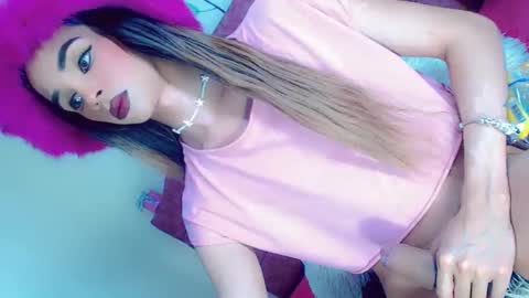 Snapshot of sophie_miaa chatting on February 2025 10:26:02 PM sophie_miaa online show from February 2025 10:26:02 PM