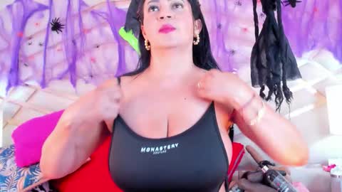 sophie_newton online show from October 2025 01:11:01 AM