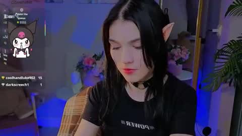 sophie_nomenal_ online show from October 2025 02:29:01 PM