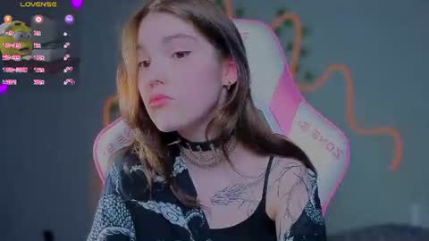 sophie_nomenal_ online show from August 2026 06:11:01 PM