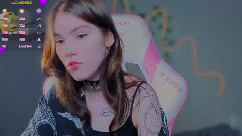 sophie_nomenal_ online show from August 2026 06:43:02 PM