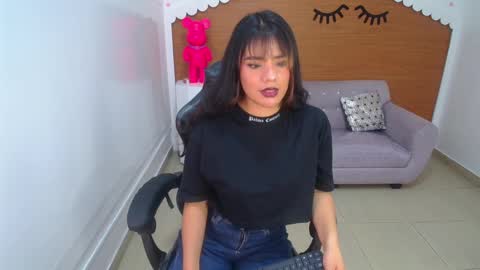 Sofia online show from February 2025 10:39:01 PM