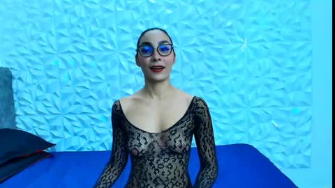 sophie_willow online show from April 2026 07:47:01 PM