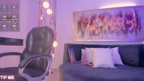 Sophie online show from March 2026 11:33:01 PM