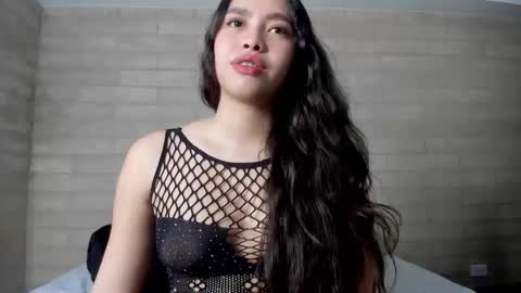 sophiebellucci online show from November 2025 07:22:02 AM