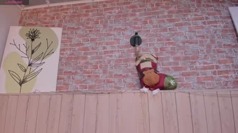 Sophie online show from December 2024 03:37:01 PM