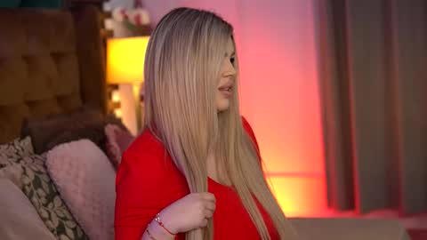 Sophie online show from March 2026 06:47:01 AM