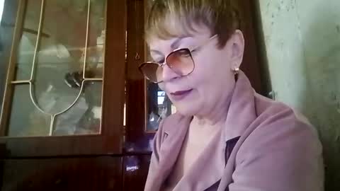 SophieBurnsX online show from May 2026 10:32:02 AM