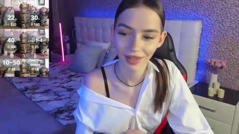 Sophie online show from February 2025 10:20:02 AM
