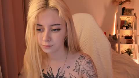 Sophie  online show from March 2025 04:17:02 AM