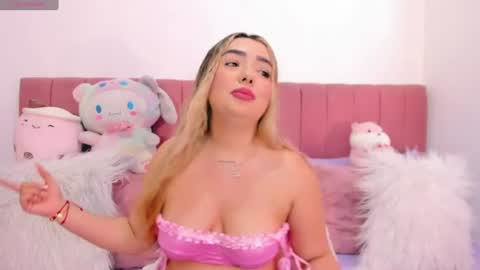Snapshot of sophiee_rosee chatting on June 2026 04:06:01 PM sophiee rosee online show from June 2026 04:06:01 PM