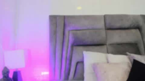 Sophie  online show from November 2025 10:39:02 AM