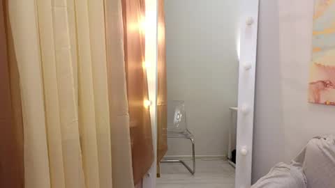 Sophie online show from December 2024 04:29:02 PM