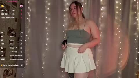 Sophie online show from November 2025 03:26:02 PM