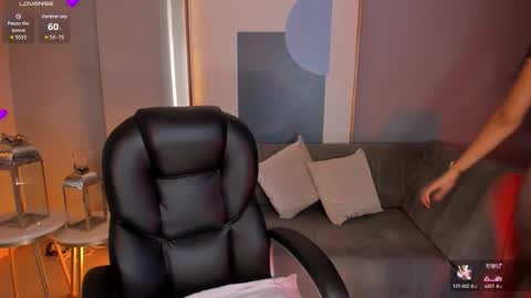 Sophie Houston online show from September 2025 02:15:02 AM