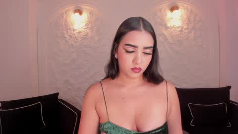 Sophie online show from April 2026 04:13:02 AM