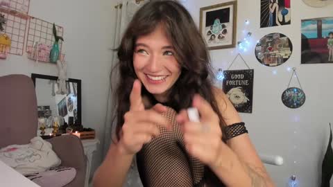 Snapshot of sophieluck chatting on December 2024 07:36:02 AM Sophie online show from December 2024 07:36:02 AM