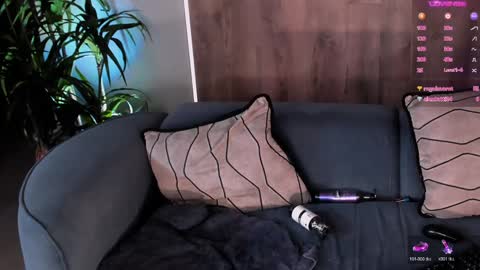 Snapshot of sophiepalmerx chatting on January 2025 04:17:01 PM Sophie Palmer online show from January 2025 04:17:01 PM