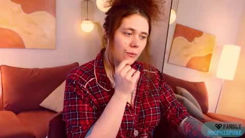 Sophie online show from February 2026 10:16:02 PM