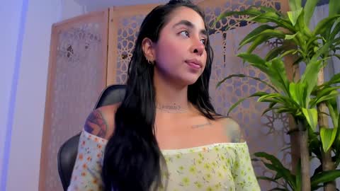 Snapshot of sophierooy chatting on February 2025 12:49:01 PM sophierooy online show from February 2025 12:49:01 PM