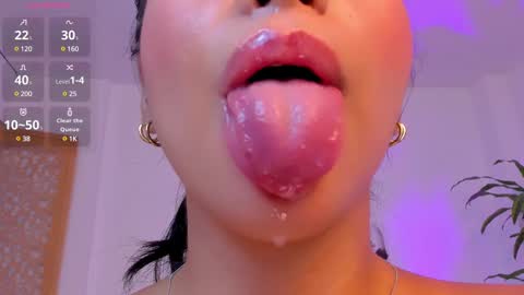 Snapshot of sophierooy chatting on March 2025 01:24:02 PM sophierooy online show from March 2025 01:24:02 PM