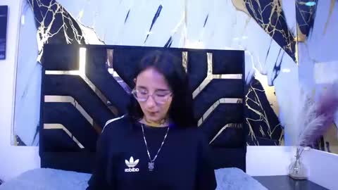 sophieesmithcs online show from April 2026 08:43:02 PM