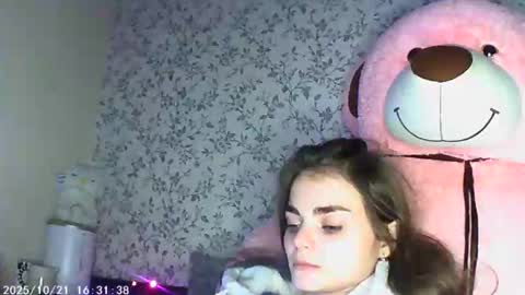 Snapshot of sophiesuvi chatting on October 2025 06:19:01 PM Sophie and my bestie Mandy online show from October 2025 06:19:01 PM