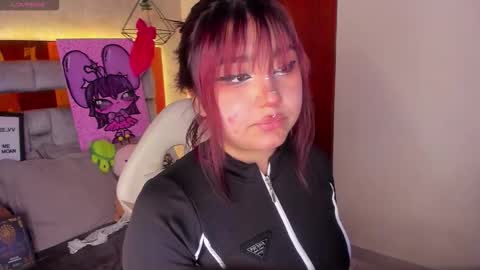   Sophie  online show from December 2025 07:09:01 PM