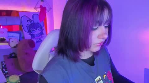   Sophie  online show from December 2025 07:53:02 PM