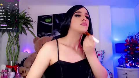 Sophie Sweet online show from December 2024 05:17:01 AM