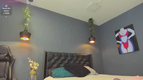 Sophie Taylor online show from February 2025 11:34:01 PM