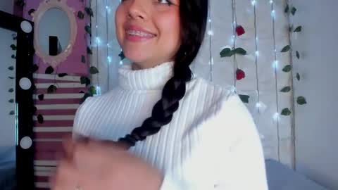 SOPHY ROGERS online show from March 2025 06:00:01 PM